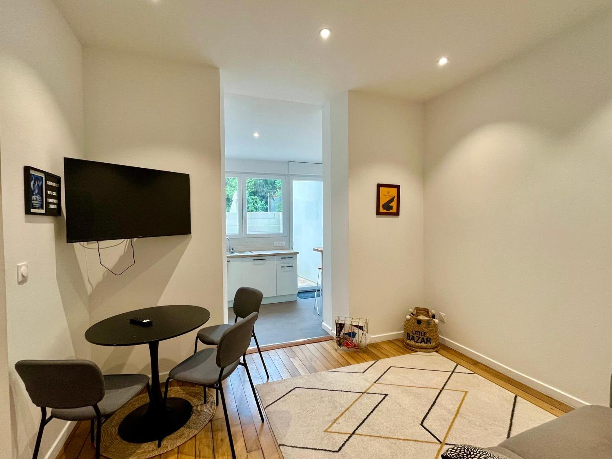 Suite Clovis 2 Reims Ngoại thất bức ảnh